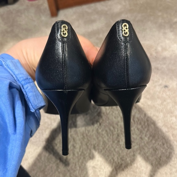 Cole Haan Black Leather Heels Timeless Elegance - Picture 6 of 8